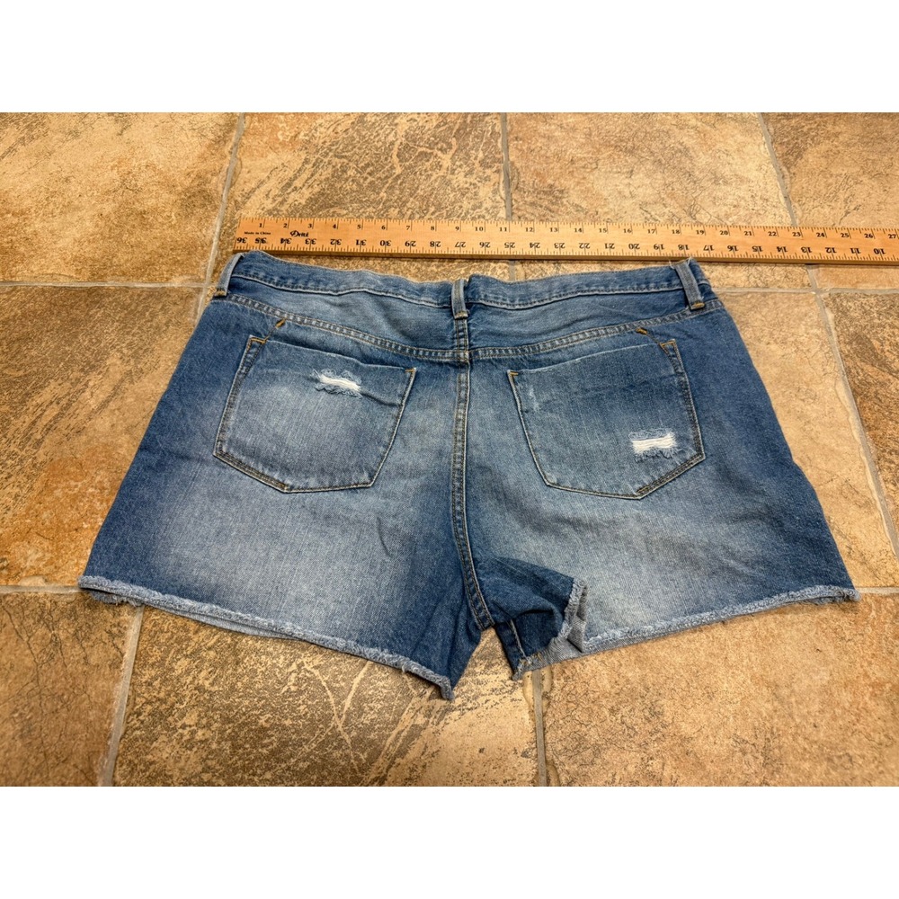 Mossimo Supply Co Womens Distressed Boyfriend Midi Denim Shorts Blue Size 14/32 - Picture 5 of 5